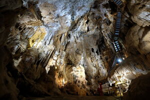 LED lighting in a show cave